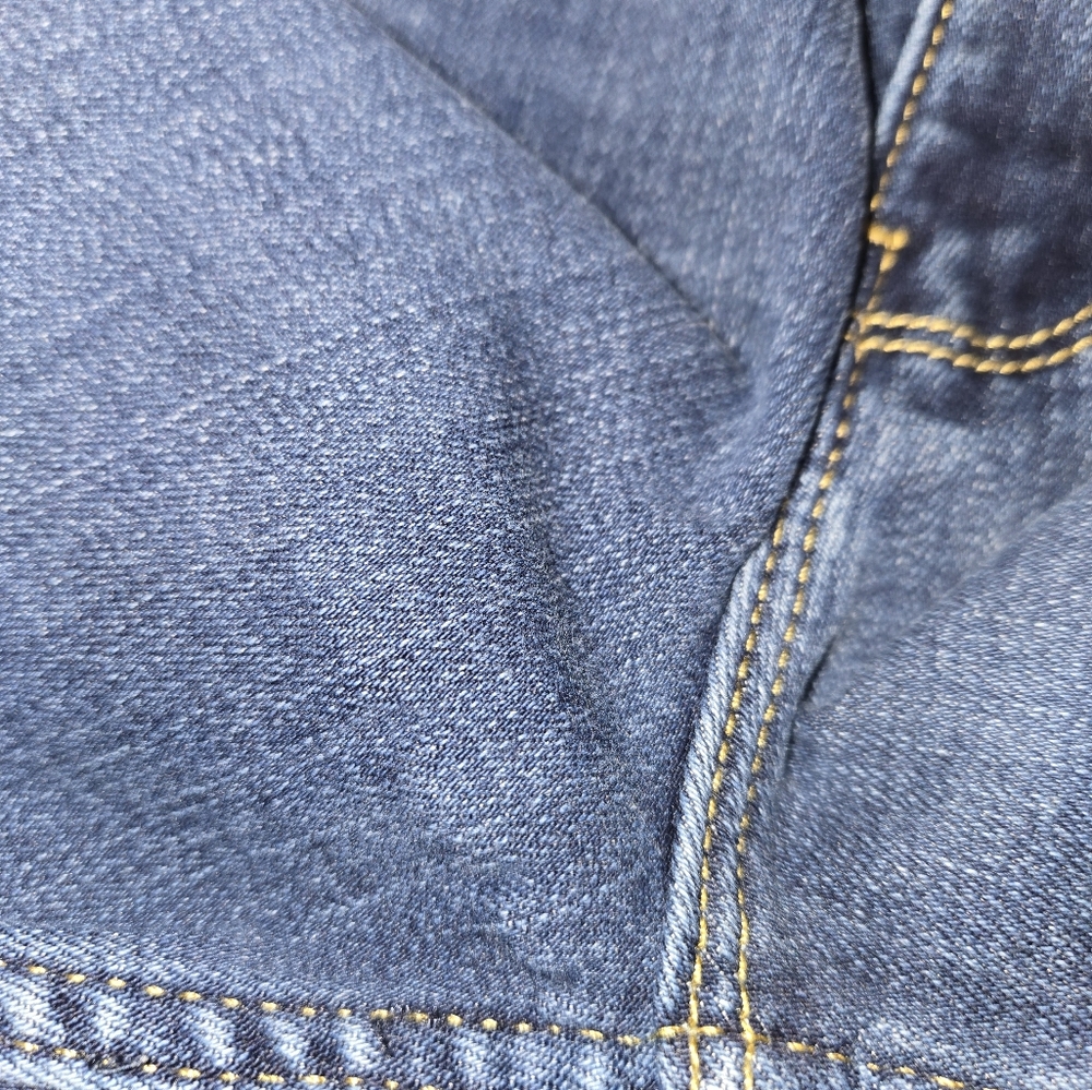 Wrangler High Rise Kick Flare Jeans - Picture 11 of 11